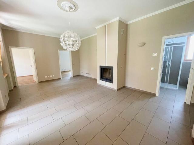 3.5 Zimmer, 83 m², EG