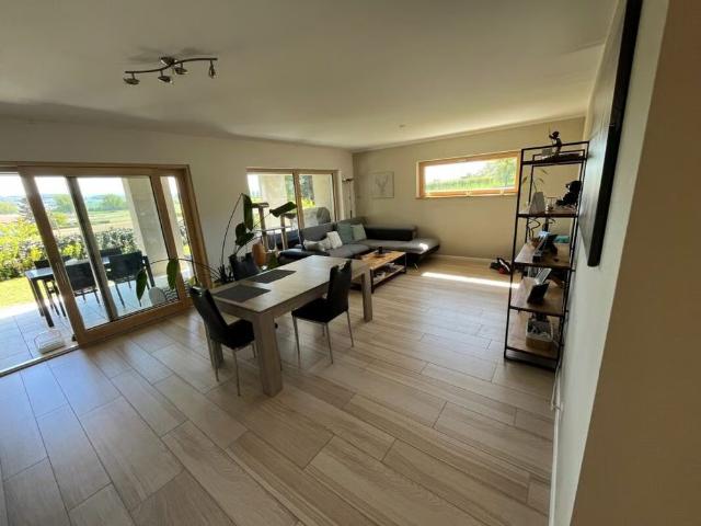 3.5 Zimmer, 94 m², EG
