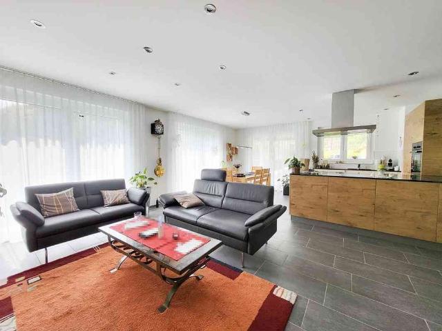 3.5 Zimmer, 95 m², EG