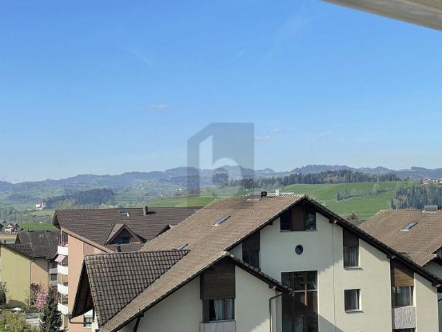 3.5 Zimmer, 96 m², 1. Stock