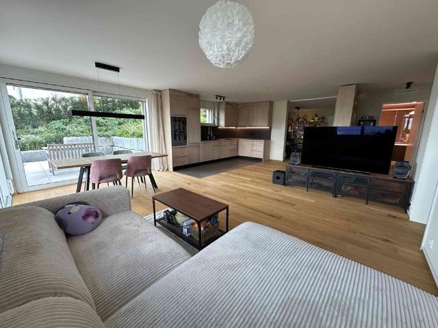3.5 Zimmer, 96 m², EG