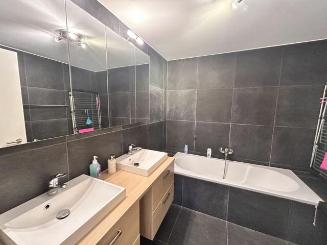 3.5 Zimmer, 97 m², 2. Stock