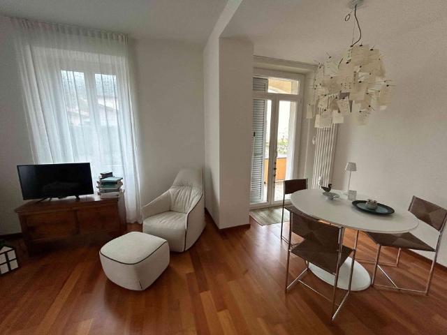 3.5 Zimmer, 99 m², EG