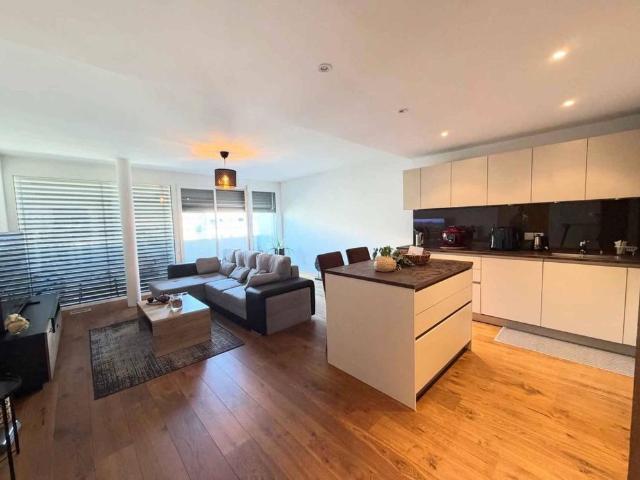 3.5 Zimmer, 90 m², 3. Stock