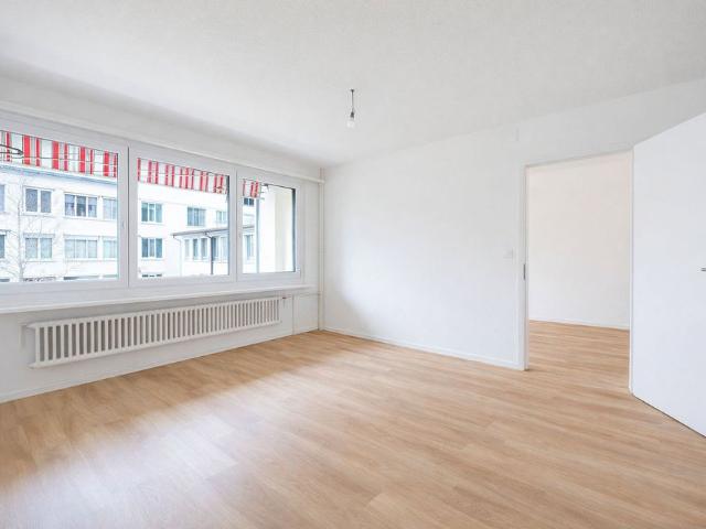 3.5 Zimmer, 90 m², 1. Stock