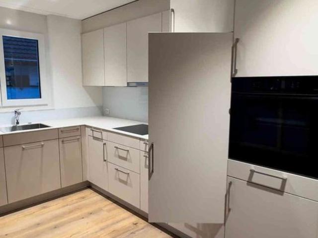 3.5 Zimmer, 90 m², 1. Stock