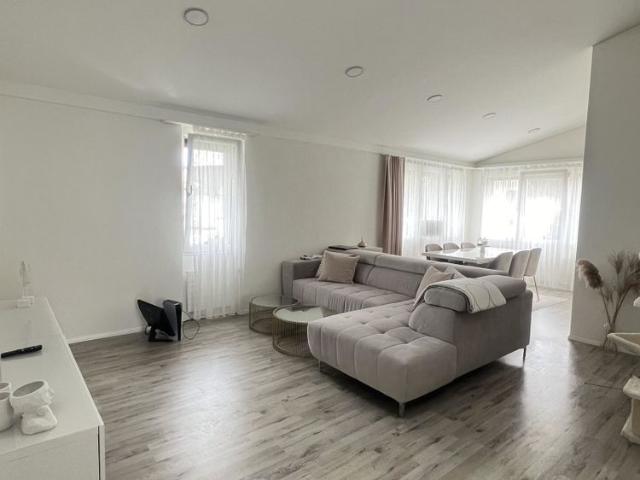 3.5 Zimmer, 90 m², 1. Stock