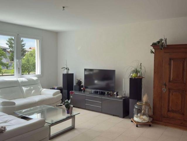 3.5 Zimmer, 90 m², 1. Stock