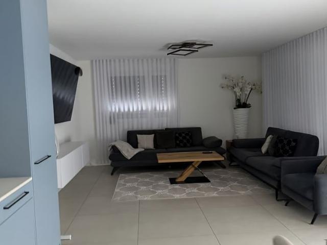 3.5 Zimmer, 90 m²