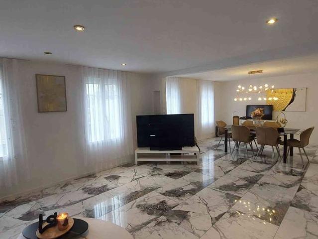 3.5 Zimmer, 90 m², EG