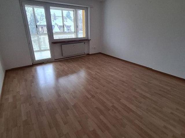 3.5 Zimmerwohnung im 1. OG mit Balkon