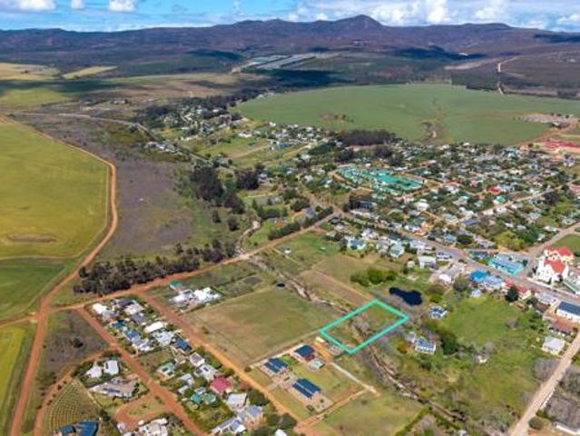 3 600 m² Land available in Napier