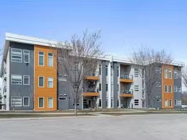 3 70 Shady Shores Drive, Winnipeg, MB, R2J 4L8 condo for sal.