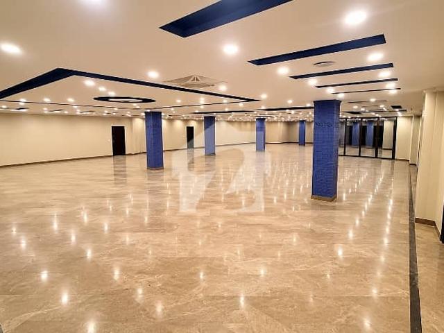 3,800 Sqf Building Hall On Main Airport Road For Rent Or JV