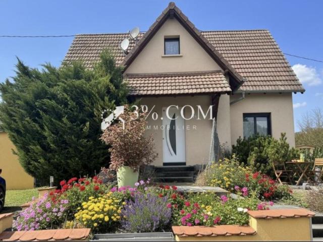 3%COM Jolie maison avec piscine et spa sur 8 ares