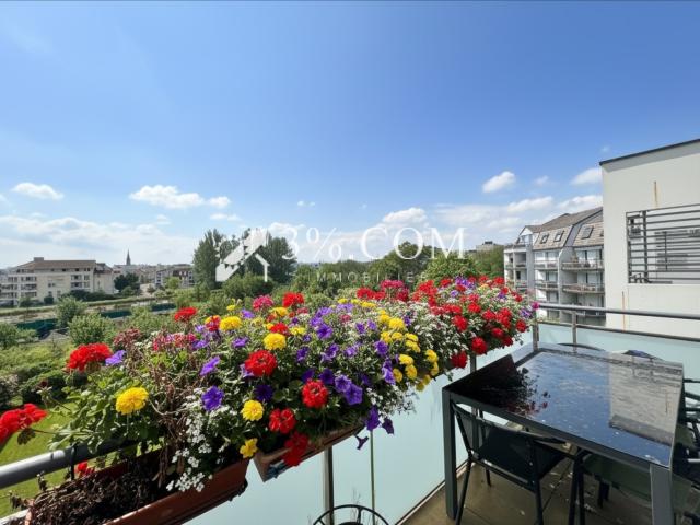 3%COM Bel appartement F3 coté canal terrasse garage