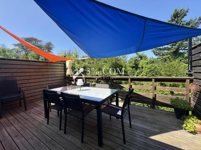 3%COM Charmant triplex avec 3 chambres 2 terrasses gara