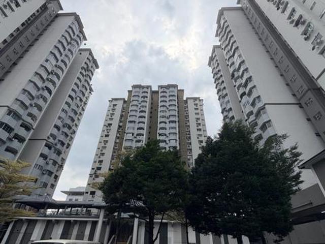 3B2B Condo in KL TMN MALURI