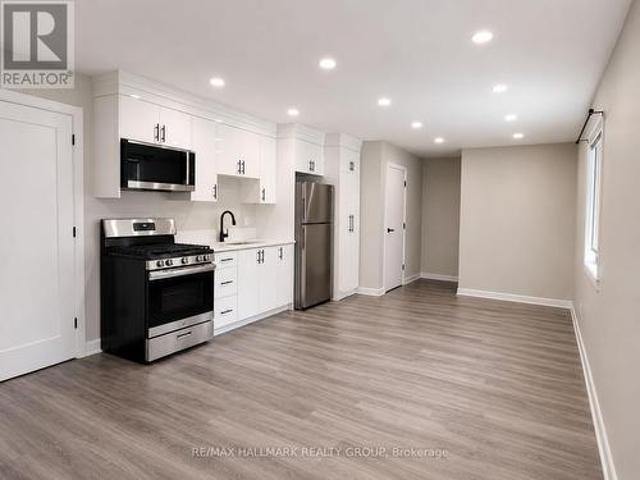 3B 131 Camelia Avenue, Ottawa, ON, K1K 2X5 house for lease | Listing ID X13493 | Royal LePage