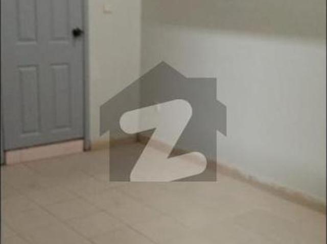 3bdd+ 1 room on roof west open corner. Gulistan e Jauhar Block 12