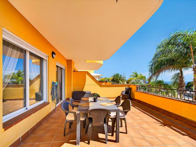 3BDR apartment with BBQ and terrace