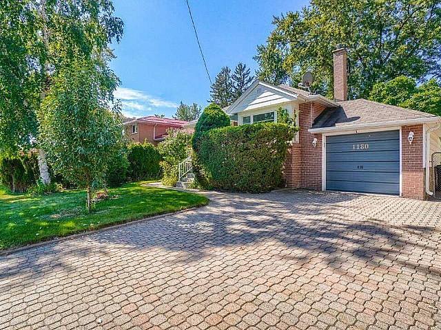 3bdrm, 2 Bath Detached House In Etobicoke! $1,215,000