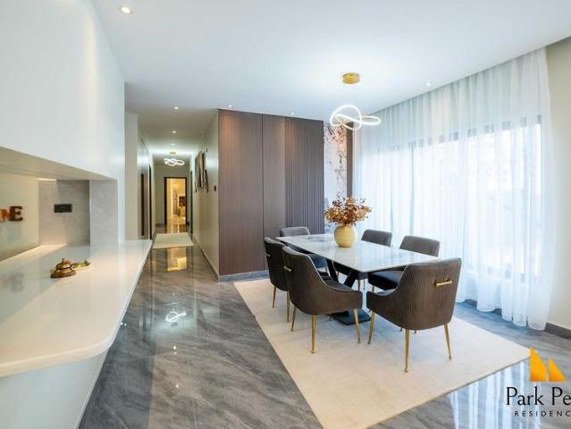 3bdrm Apartment in Parklands/Highridge for sale
