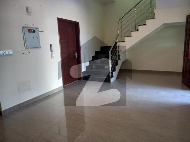 3Bed DDL 125 sq yd Villa FOR SALE at Precicnt 10B All Amenities Nearby Heighted Location Investor Rates Bahria Town Precinct 10 B