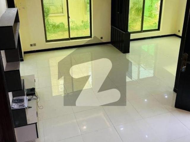 3Bed DDL 125 sq yd Villa FOR SALE at Precicnt 11B All Amenities Nearby Heighted Location Investor Rates Bahria Town Precinct 11 B