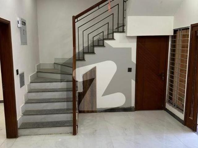 3Bed DDL 125 sq yd Villa FOR SALE at Precicnt 11B All Amenities Nearby Heighted Location Investor Rates Bahria Town Precinct 11 B
