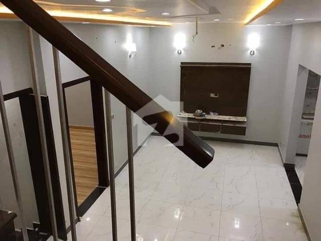3Bed DDL 125 Sq Yd Villa FOR SALE At Precicnt 11B All Amenities Nearby Heighted Location Investor Rates