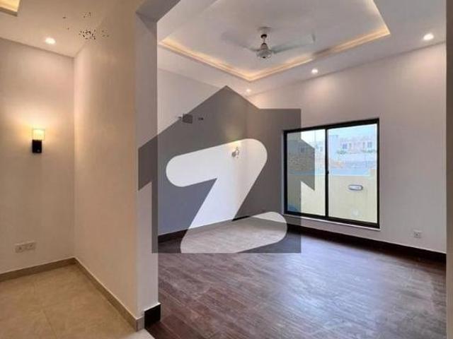 3Bed DDL 125sq yd Villa FOR SALE at ALI BLOCK All amenities nearby including MOSQUE, General Store & Parks Bahria Town Ali Block