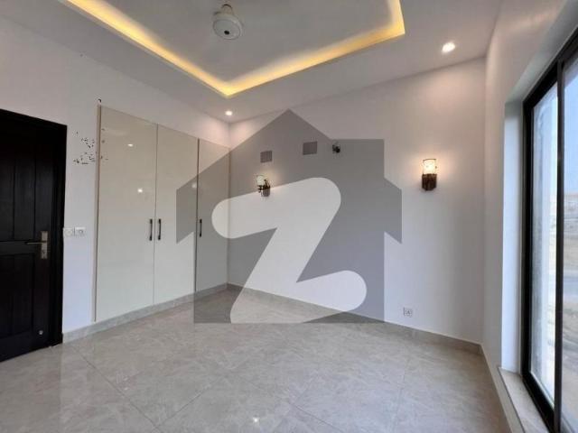 3Bed DDL 125sq Yd Villa FOR SALE At ALI BLOCK All Amenities Nearby Including MOSQUE, General Store & Parks Bahria Town Ali Block