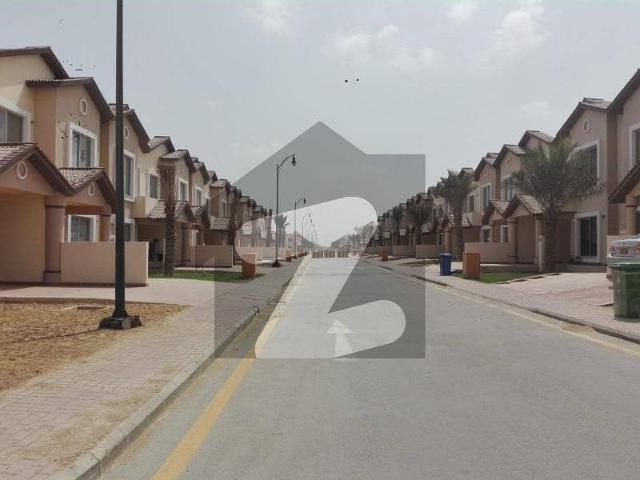 3Bed DDL 152sq yd Villa FOR SALE at Precicnt 11A All Amenities Nearby Heighted Location Investor Rates