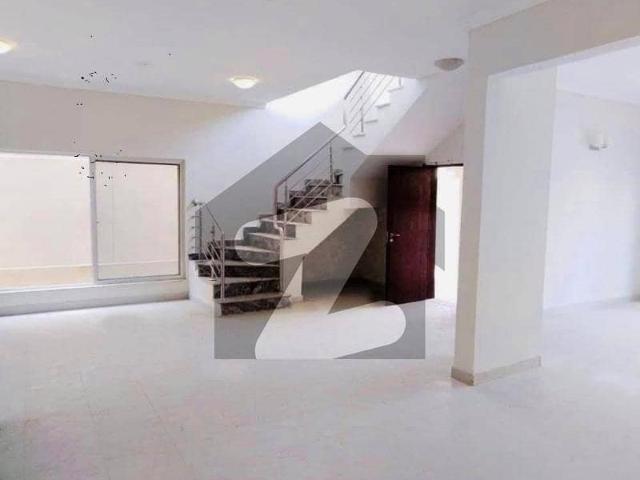 3Bed DDL 200sq yd Villa FOR SALE. Top Heighted Location near. Murree Point BTK Hill View