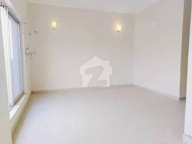 3Bed DDL 200sq Yd Villa FOR SALE. Top Heighted Location Near. Murree Point BTK Hill View