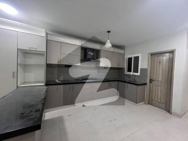 3Bed Drawing Dining with servant quarter 600 yard 1st Floor With Roof Banglow Portion west open corner boundary wall covered Society Available For Rent Prime location tipu sultan road