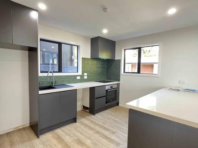 3Bedroom+1 office Standalone House in St Johns