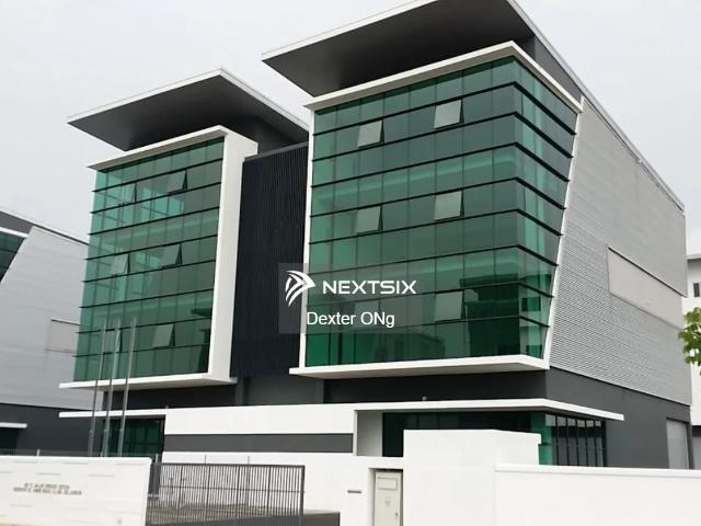 3bedroom 2bathroom 1181 sqf Type A Freehold Facing SeaView Non Bumi lot Partial furnished High Floor Brand New Unit 1 Carpark