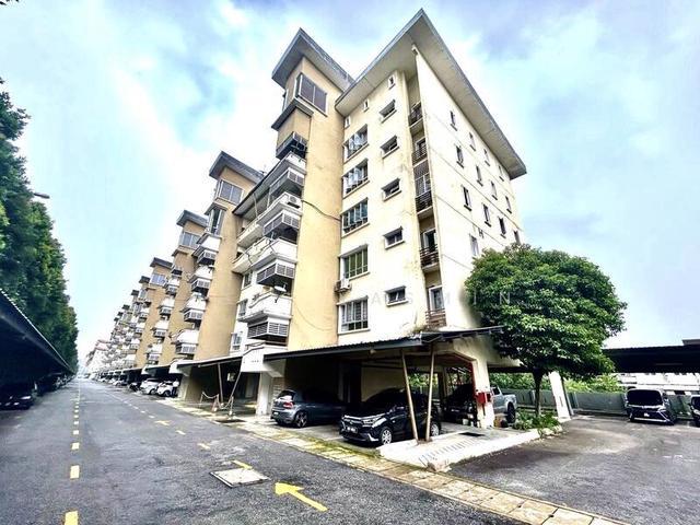 3Bedroom Unit 5 minutes walk to LRT below RM 400k