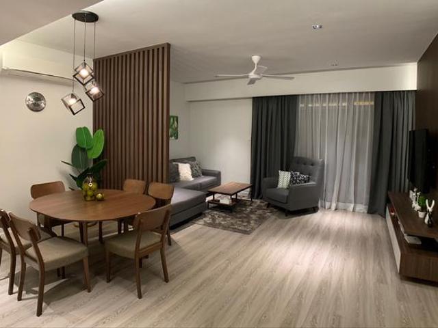 3Bedroom Apartment with River View Balcony