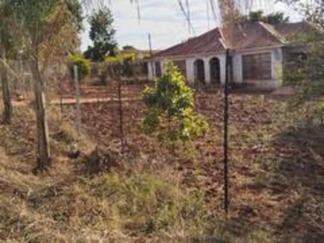 3bedrooms house on available at tshisaulu