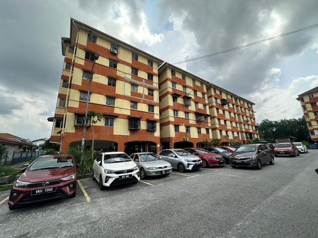 3Bilik 2Bilik Air Flat PKNS Seksyen 19 Shah Alam for Sale