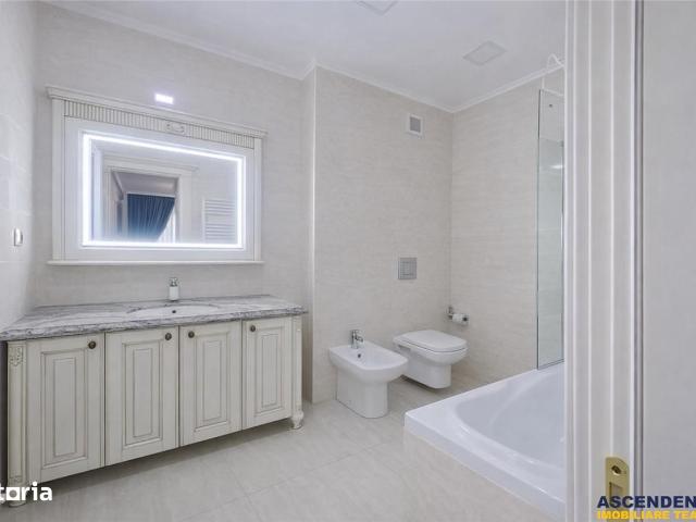 Rezidenta compozitie apreciabila, 2 balcoane, insorit, Central, Brasov