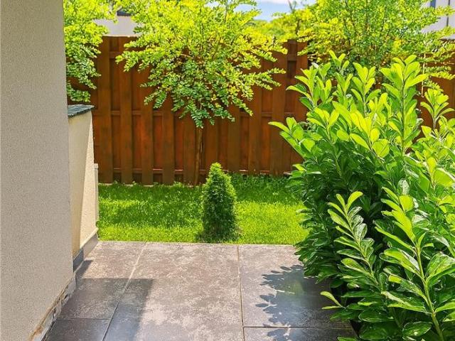 3D! Nobiliara proprietate, in vila, cu 50 mp gradina, Tractorul, Brasov