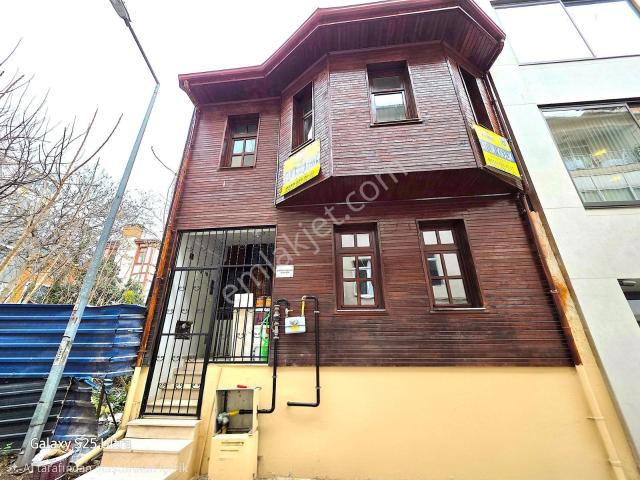 3kent'ten Kocaeli Barosu Yanında Komple Satılık Tarihi Bina!
