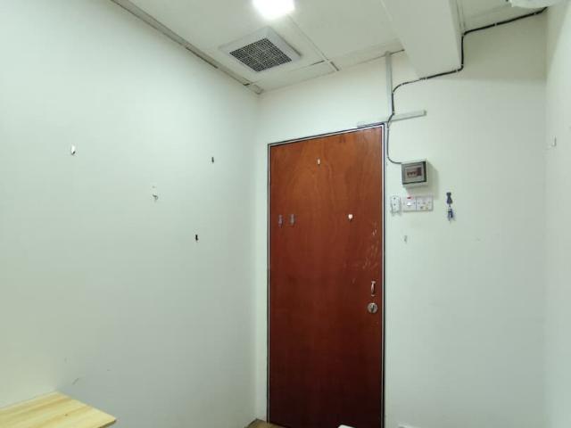 3mins ‍♂️ to IOI Puchong Jaya LRT Station Middle Room Rent in Jln Kenari 5, Bandar Puchong Jaya ❗️