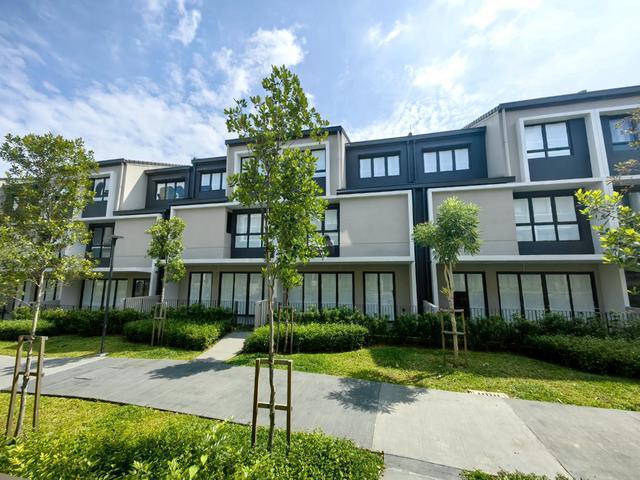 3sty Jia Hayat Villa Taman Bukit Serdang Bukit Jalil South