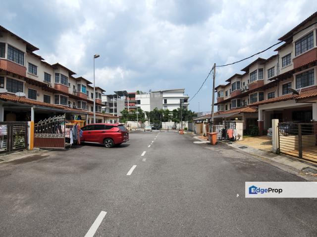 3sty Terrace House for Sale at Sri Mawar, Kayu Ara