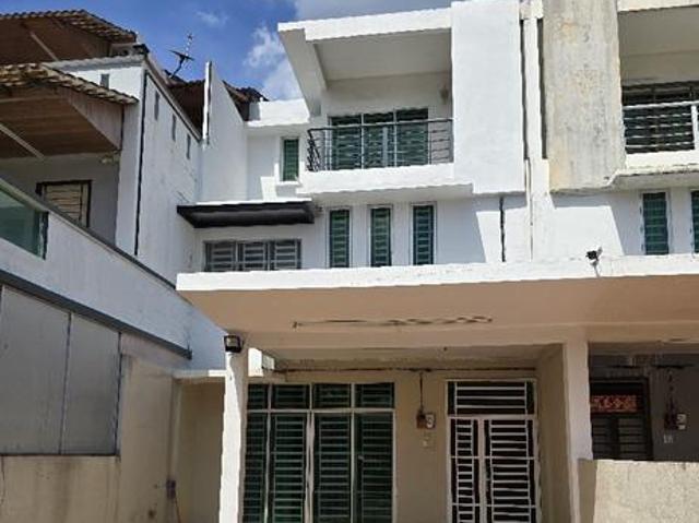 3Storey House 4B4B SemiFurnished
